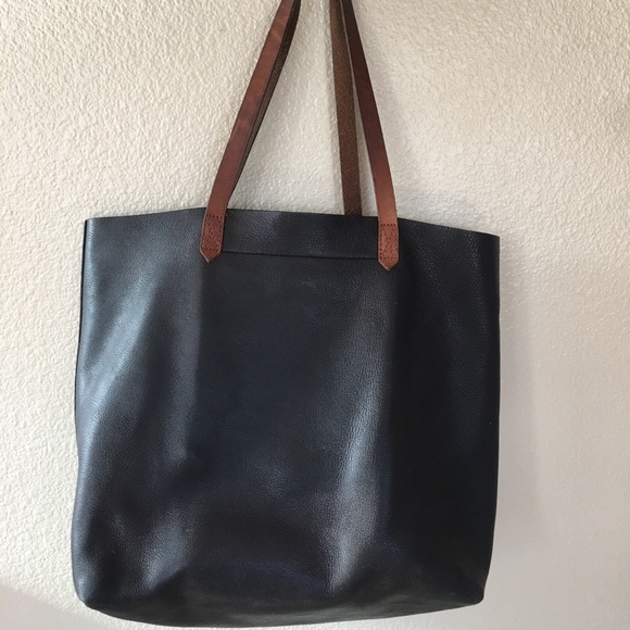 Madewell Handbags - Madewell Transport Pebbled Leather Tote